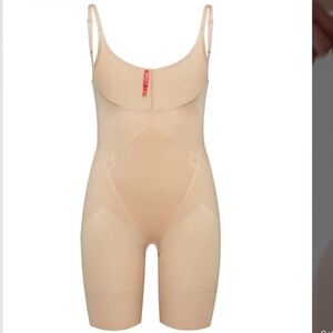 Spanx Invisible Open-Bust Mid-Thigh Bodysuit Compression Shaper Small Beige